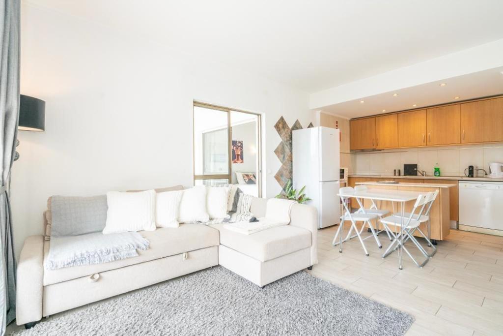Spacious 1 Bed In Vilamoura, Fast Wifi & Pool Quarteira Exterior foto