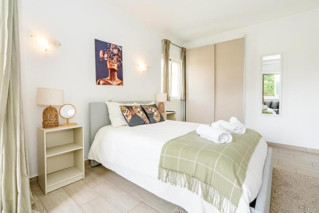 Spacious 1 Bed In Vilamoura, Fast Wifi & Pool Quarteira Exterior foto